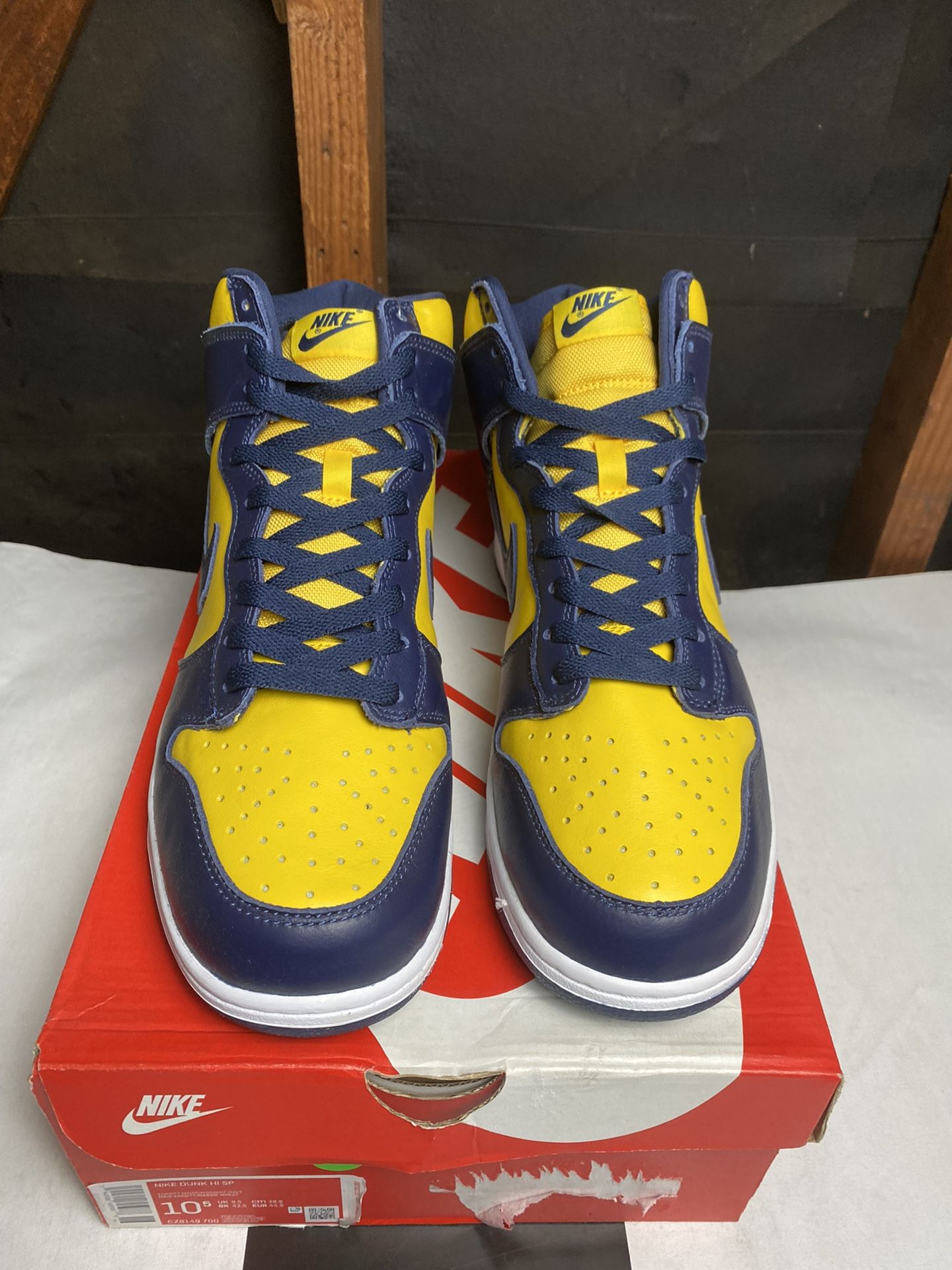 Brand New Nike Dunk High Michigan 10.5 @HYPETREASURES