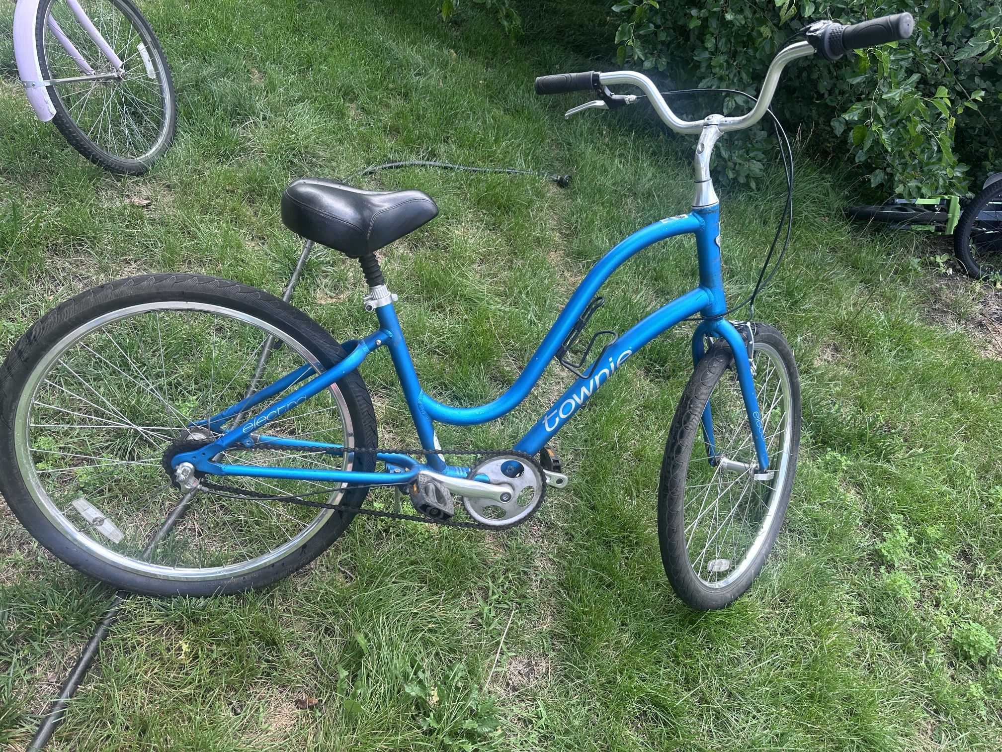 Electra Townie 3 speed beach cruiser bicycle 26” wheels comfort bike