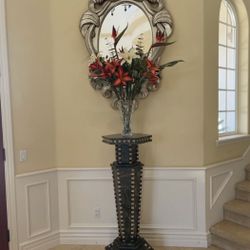 Matching Mable Pillars