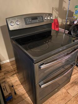GE Double Oven and Range / Stove