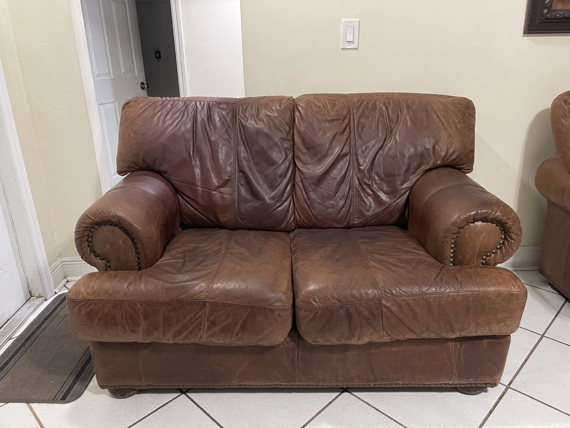 Soca Couch Set