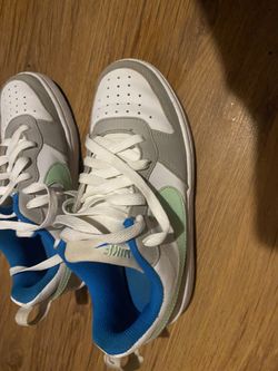 Kids Sneakers Nike Court Size 3.5 Girls Basketball Shoes White Green Blue Gray