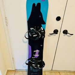 147cm Roxy Women’s Snowboard with Bindings- New 