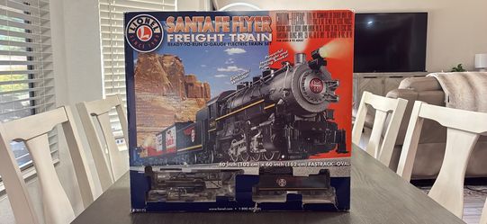 Lionel Santa Fe Flyer freight train set