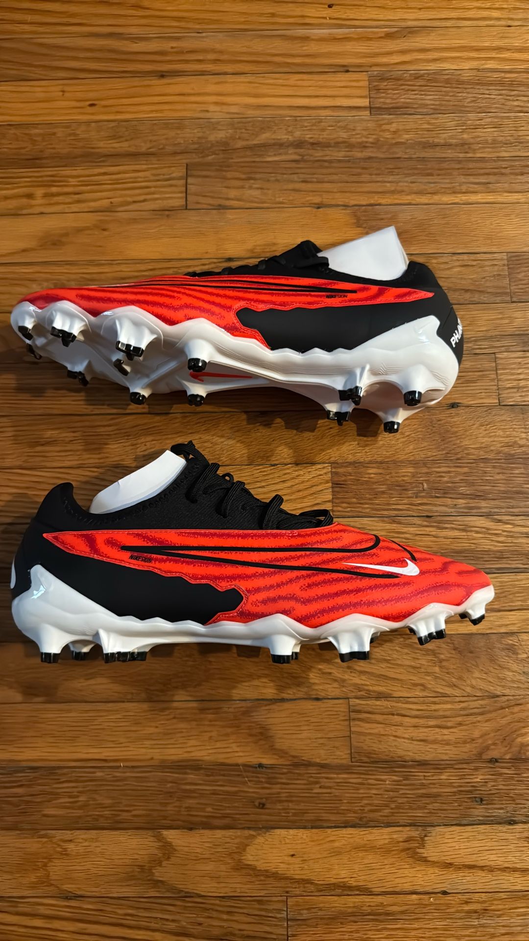 PHANTOM GX PRO FG. size 10