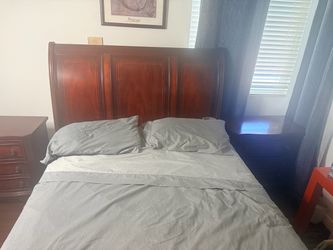 Legacy Classic American Traditions Bed + 2 Nightstands