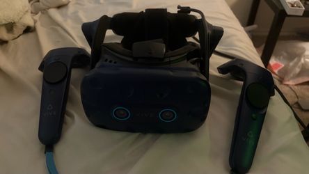 vr headset HTC Vive pro eye