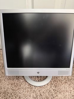 Vintage HP 17 inch Monitor with speakers VGA