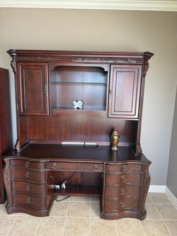Beautiful Traditional Executive Office Desk with Hutch – Elegant Cherry Wood