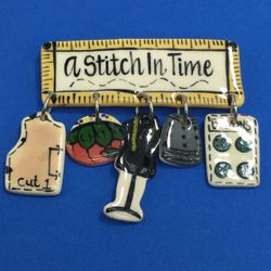 BROOCH 