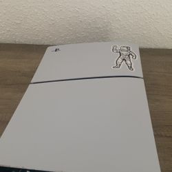 PS5 Slim 1 Terabyte