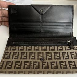 Women’s Fendi Wallet Authentic