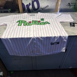 NWT Men's 3XL Philadelphia Phillies PHANATIC Jersey Size XXXLarge. Old logo!