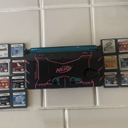 3DS With Tons Of Games - READ DESCRIPTION 