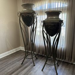 Large Vase Decor With Stand Set Of 2 $300.00
