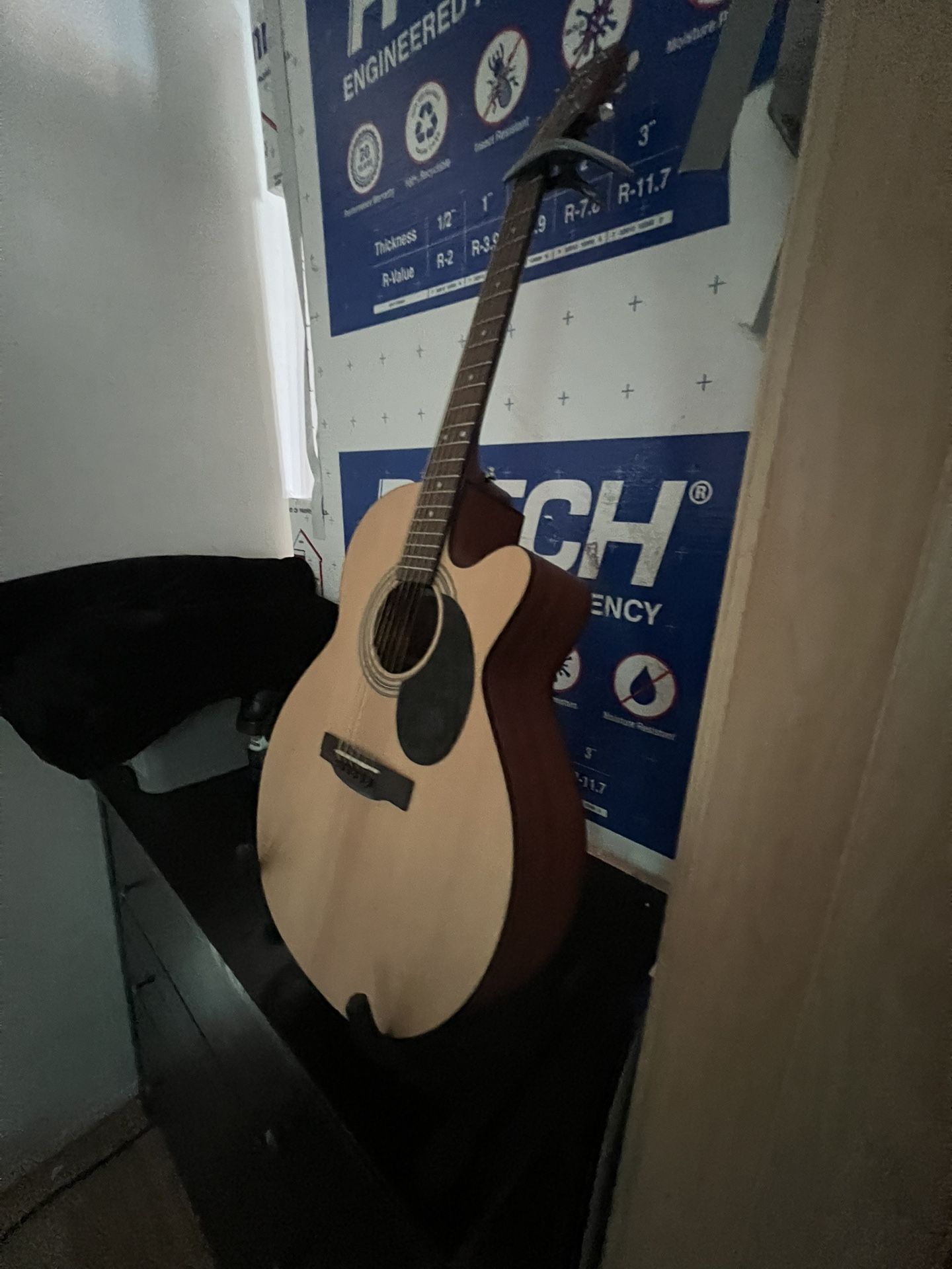 Jazmine Guitar