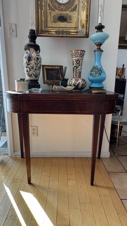 Vintage Drop-Leaf Table – Expandable Mahogany Finish – $355 