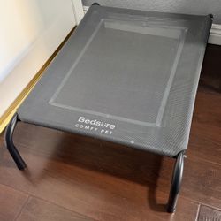 Bedsure Indoor/Outdoor Elevated Dog/Cat Bed