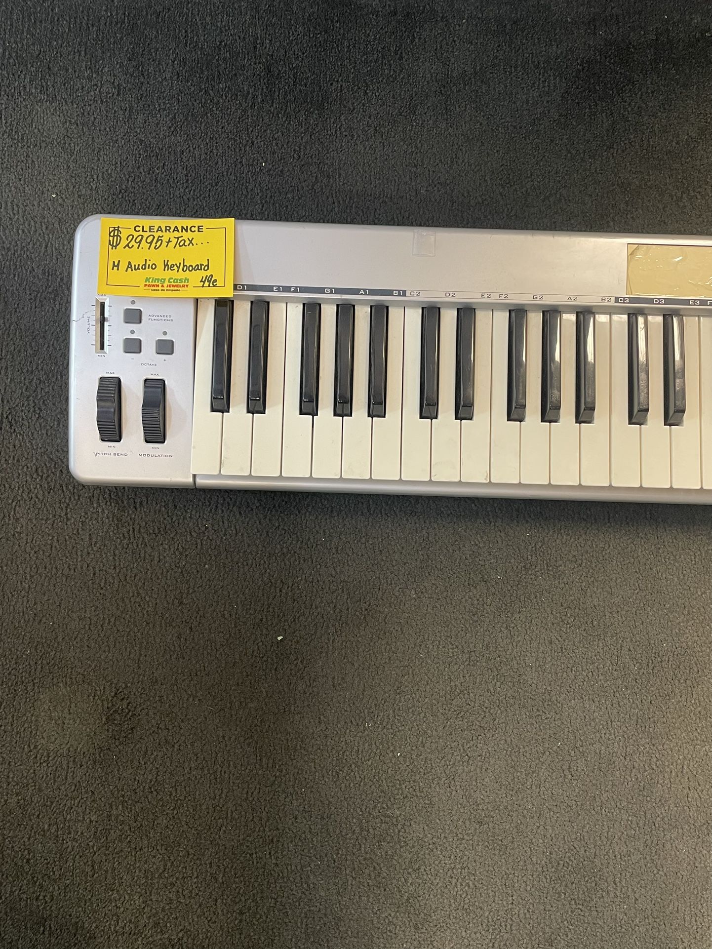 M AUDIO KEYBOARD