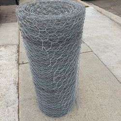 ⭐️ Roll of Chicken Wire