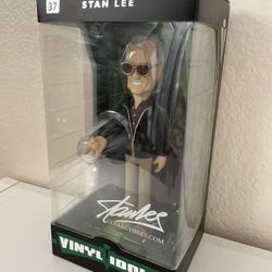 STAN LEE 8IN FIGURE