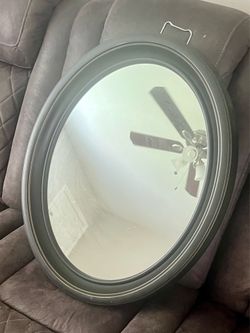 oval mirror