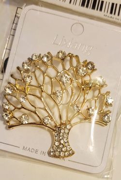 A Lixiang Tree of Life Rhinestone Brooch