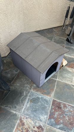 Outdoor Dog House Small to Medium