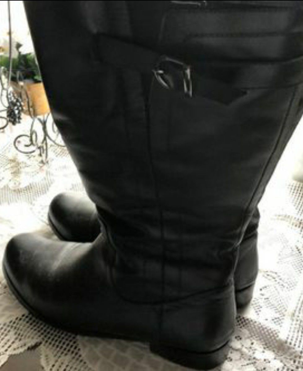 WOMAN'S LEATHER BOOTS 9.5W
