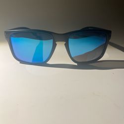 Oakley Men's Oo9102 Holbrook Polarized Square Sunglasses - Blue Lens