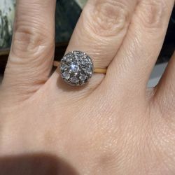 14K Yellow Gold And White Gold Natural Diamonds Gorgeous Ring 