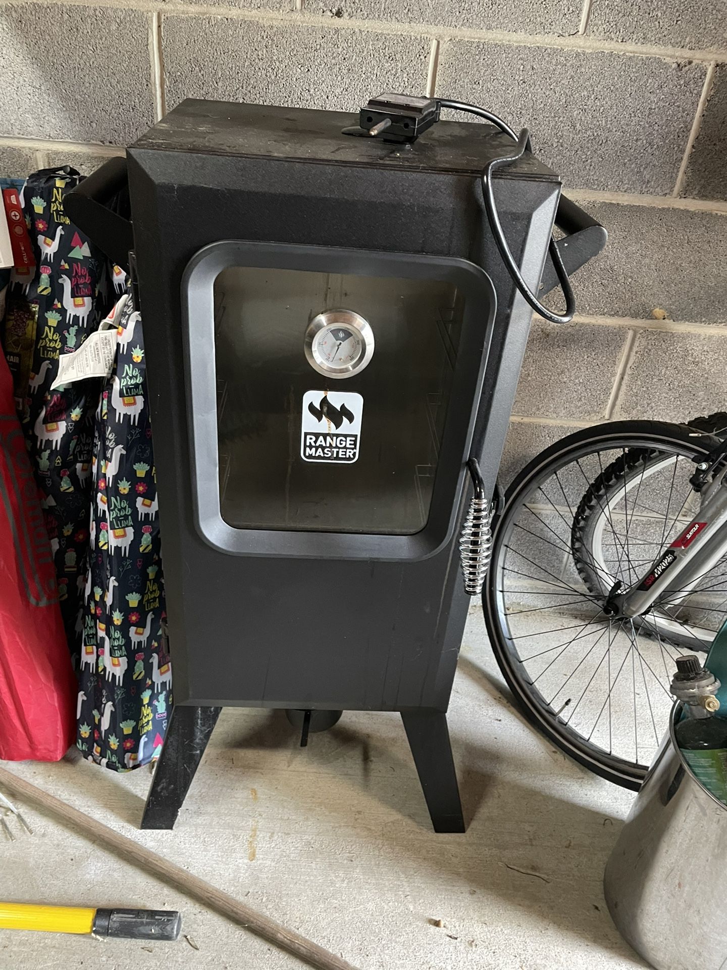 Range Master Smoker