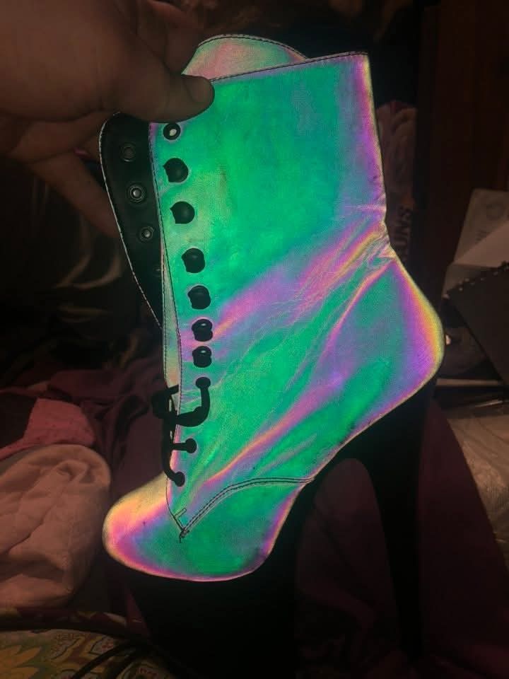 Flamingo Heels 