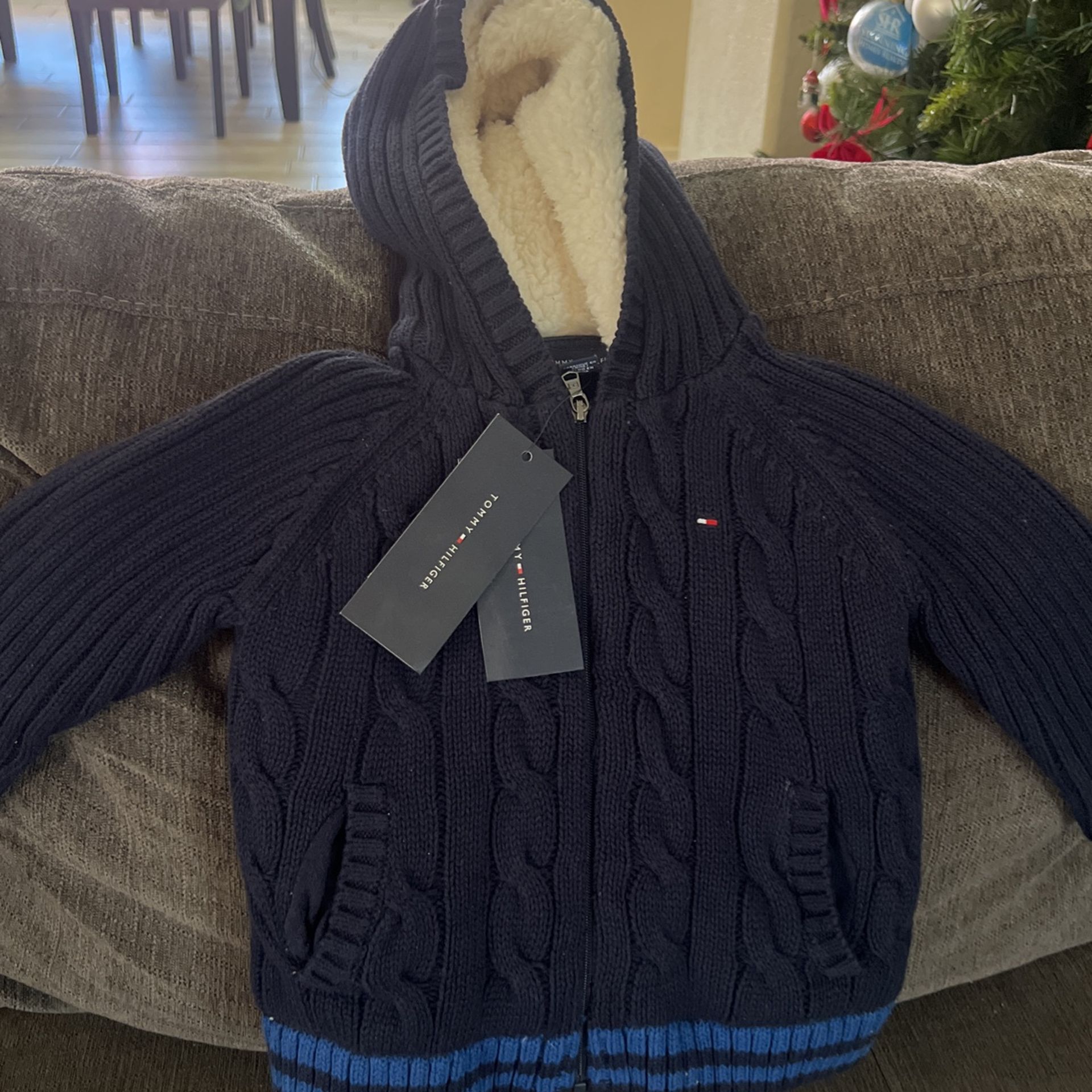 3T Tommy Hilfiger Sweater
