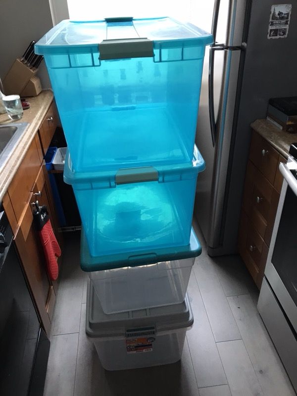 4 Plastic Storage Bins