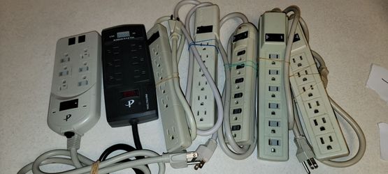 Lot of 7 Surge Protectors / Power Strips