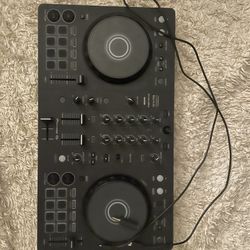 Pioneer DDJ-FLX4 DJ Controller (Excellent) 