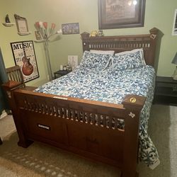 Queen Solid Wood Bed Frame 