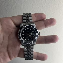 41mm bruce wayne with box