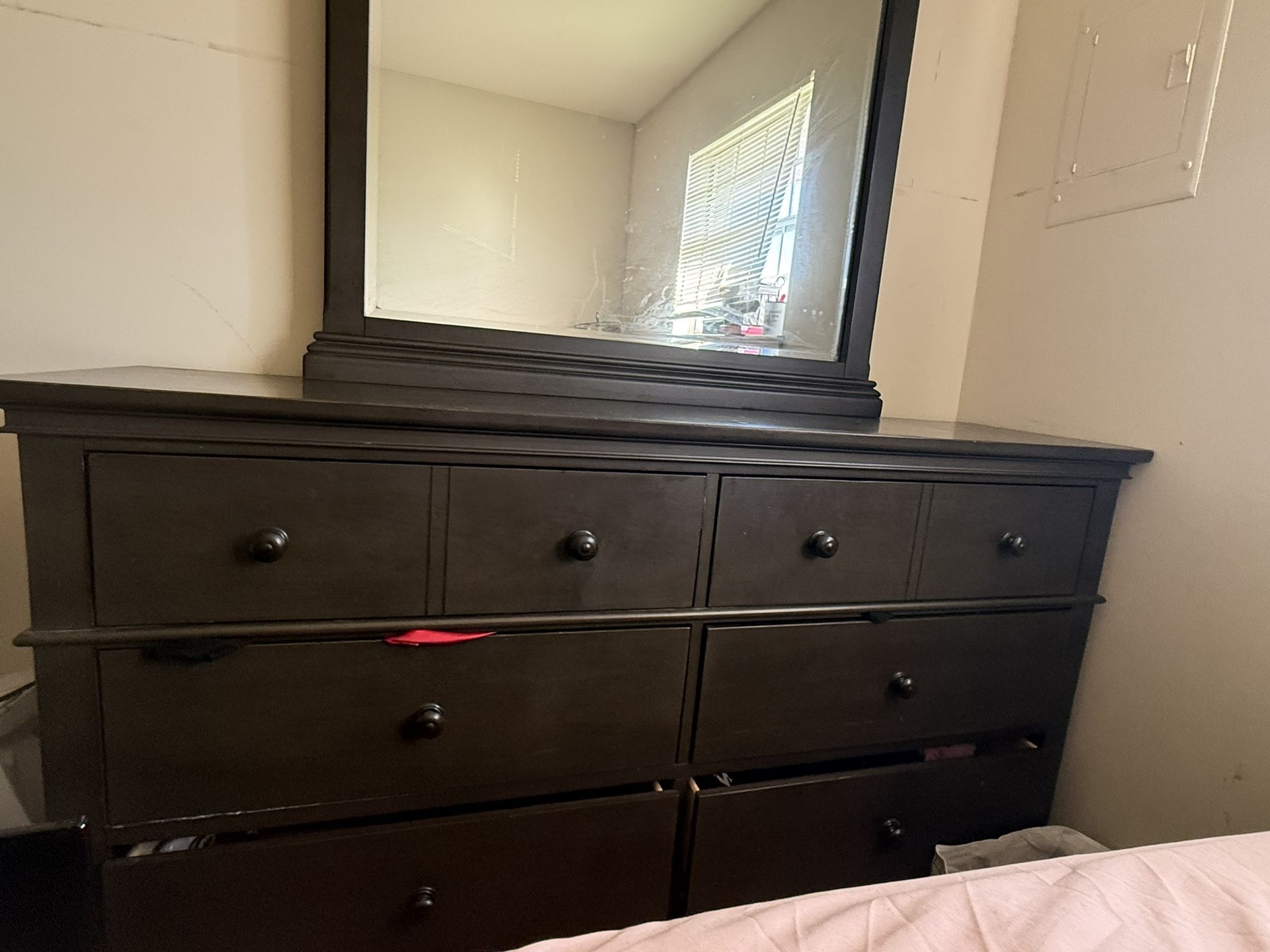 MOVING SALE – MUST GO BY WED/THURS 🚨