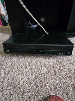 Nice JVC 4 Head HI-FI Stereo VCR AND PROGRESSIVE SCAN DVD COMBO PLAYER. "CHECK OUT MY PAGE FOR MORE DEALS"
