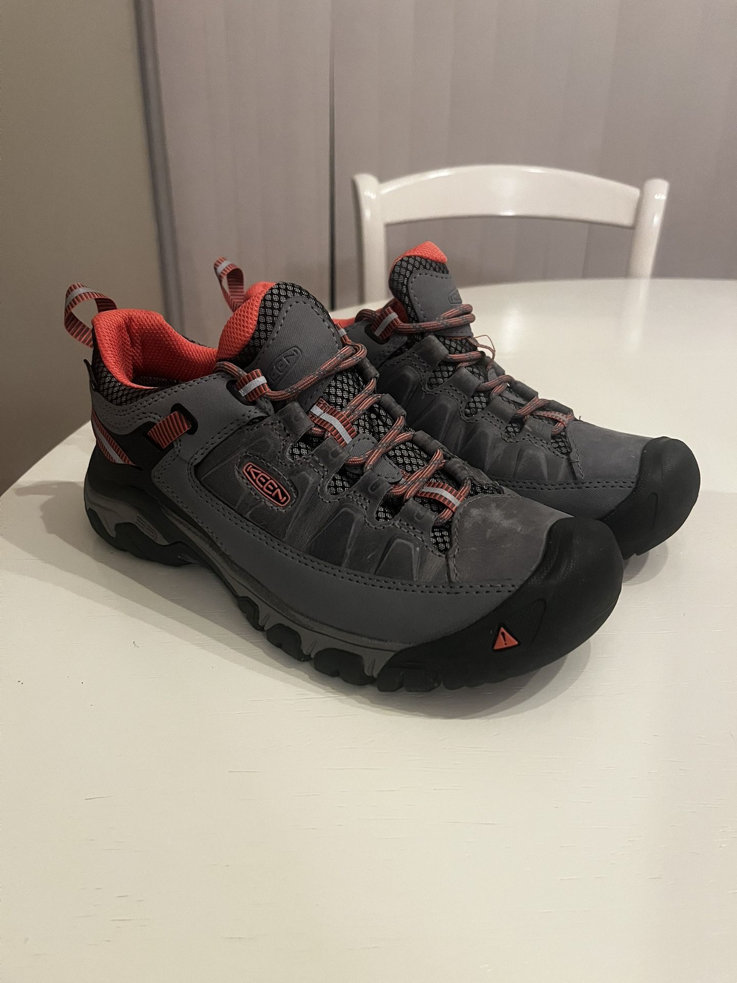Keen Low Top Hiking boots