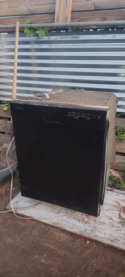 Samsung Dishwasher Complete With All Hookups Refrigerator Microwave Appliances Kitchen GE Whirlpool Maytag Magic Chef