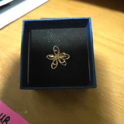 Size 6 Gold Flower Ring