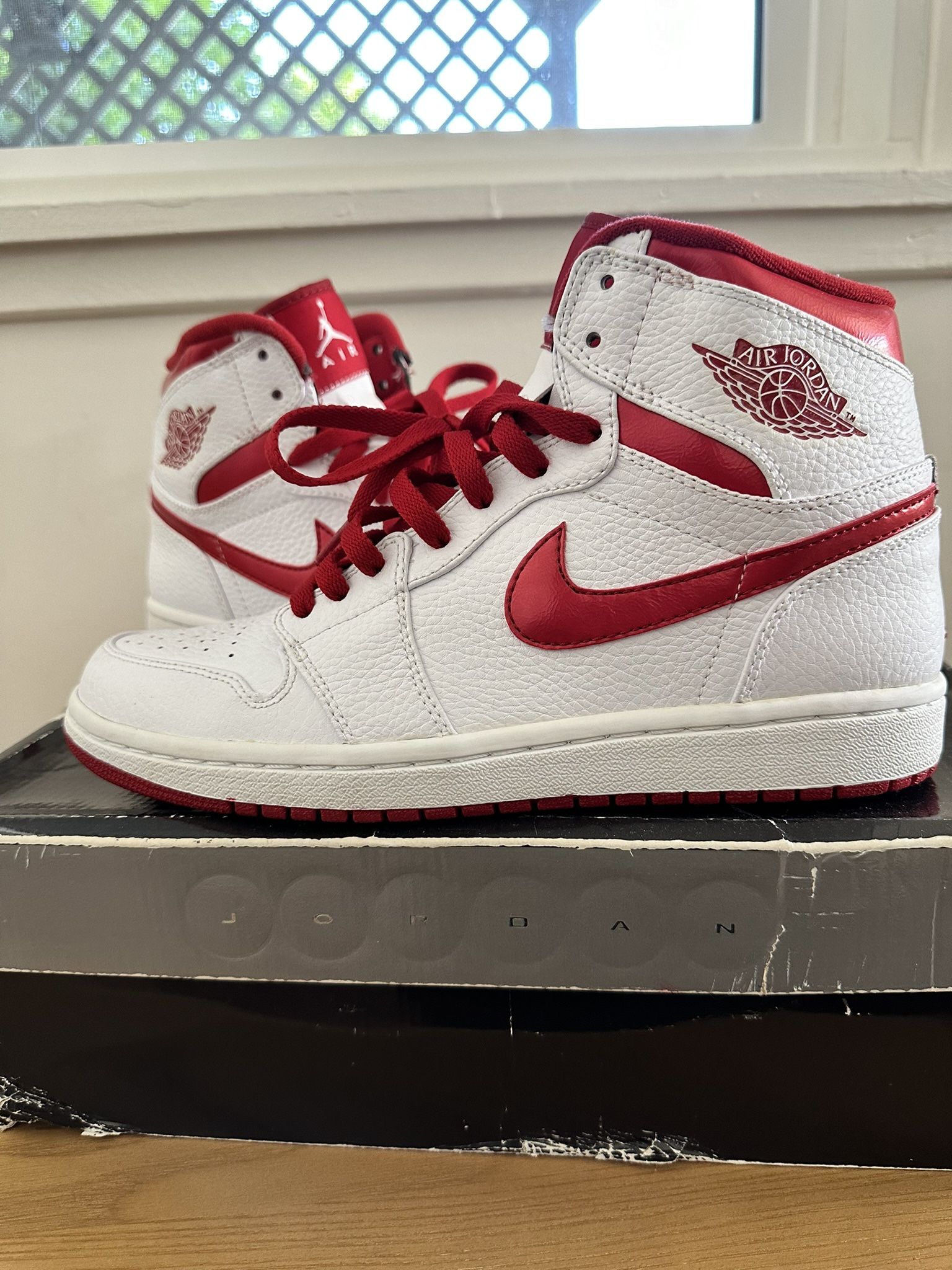 2009 Nike Air Jordan Retro 1 High Metallic Red Men