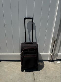 Jeep 22” Carry-On Rolling Suitcase – Expandable