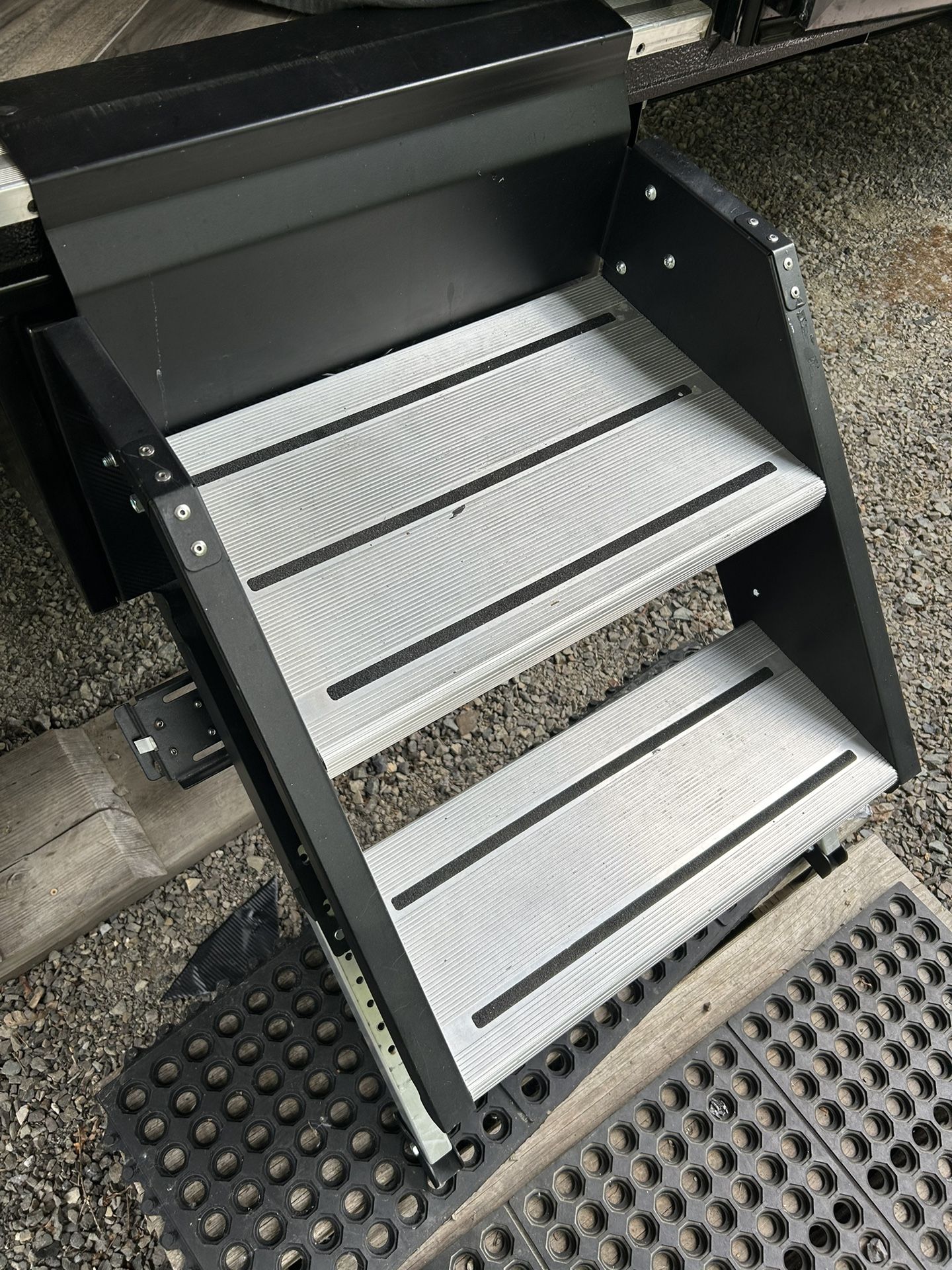 Lippert Rv Solid Step