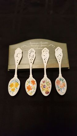 Avon spoon collection 1989