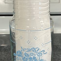 Vintage Pyrex Cornflower Country Blue Basket Carafe Pitcher & Lid 1.5 Qt