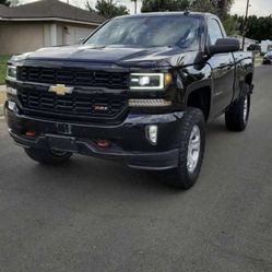 2016 Silvrado 4x4 35k Miles